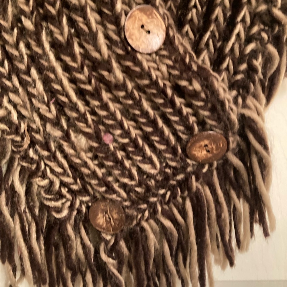 🍃 Crochet Thick Button Shawl Scarf - Picture 5 of 5